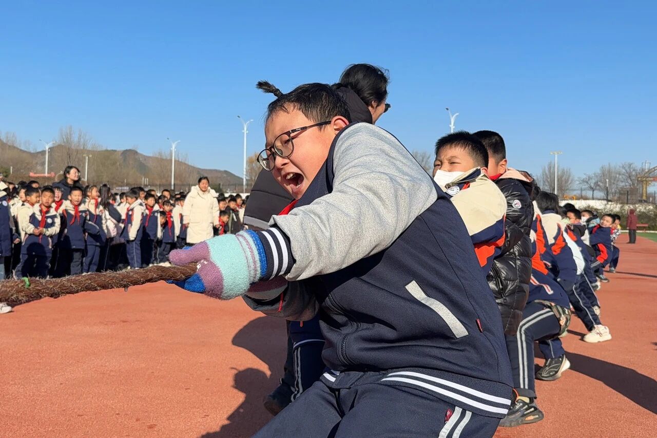 绳聚力量，心向集体！树人实验学校拔河比赛燃动校园